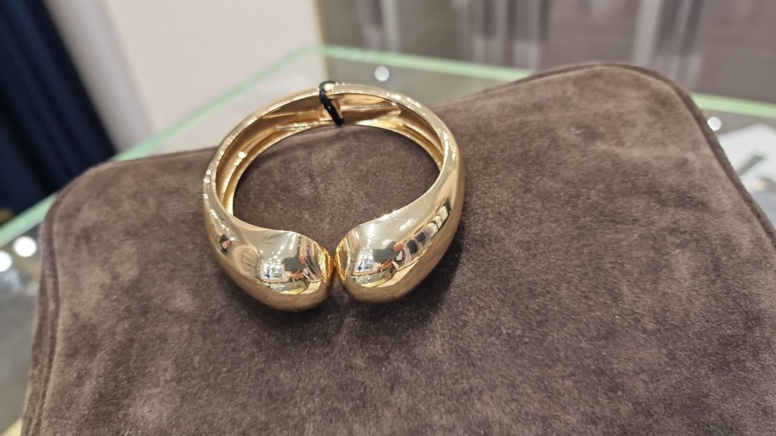 BRACCIALE RIGIDO ORO