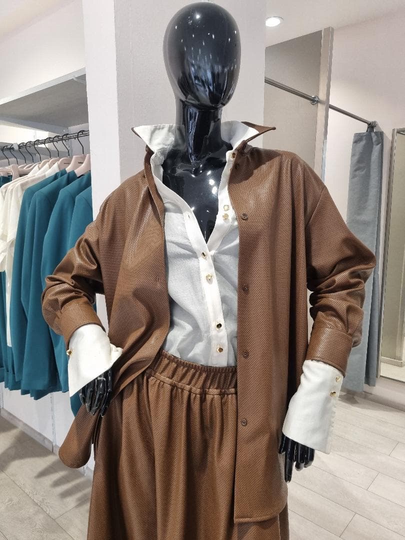 CAMICIA IN ECOPELLE TRAFORATA