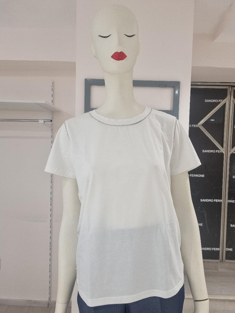 T-SHIRT RICAMATA
